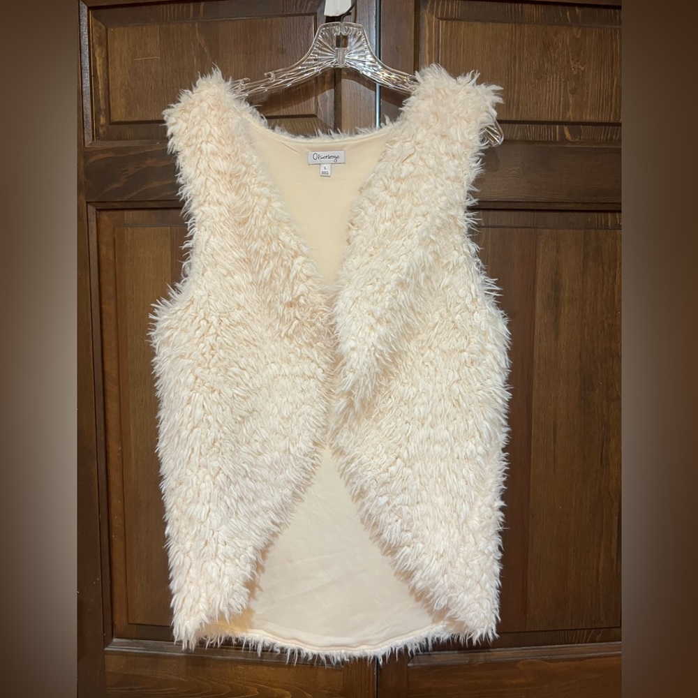 Size large furry vest white textured